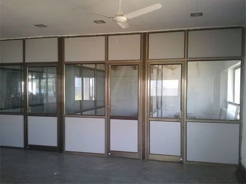 Off White Aluminium Partitions, Size: 21/2 *1/12