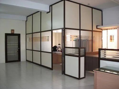 Decorative Hinged Aluminum Partitions