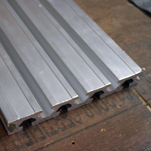T-slot Aluminium Section-TP-6212 (length 610mm)